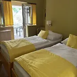 Szem-s Ueduelo Es Lakopark A Szem-s Vendeghaz Uj Neve Balatonszemes