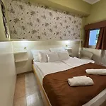 بيت ضيافة Szem-s Ueduelo Es Lakopark A Szem-s Vendeghaz Uj Neve 4*