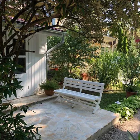 Szem-s Vendeghaz Guest house 4*