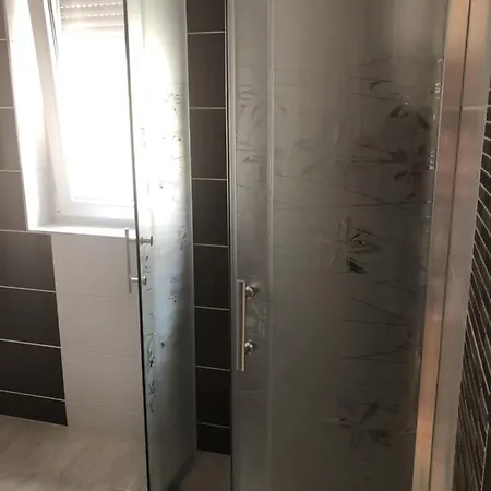 Szem-s Ueduelo Es Lakopark A Szem-s Vendeghaz Uj Neve 4* Балатонсемеш