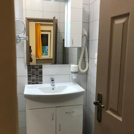 Szem-s Ueduelo Es Lakopark A Szem-s Vendeghaz Uj Neve Балатонсемеш