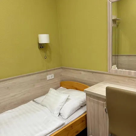 Гостевой дом Szem-s Ueduelo Es Lakopark A Szem-s Vendeghaz Uj Neve Балатонсемеш