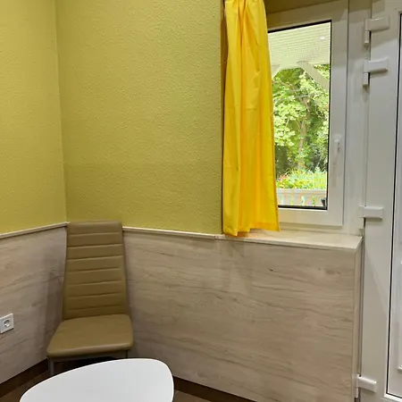 Szem-s Ueduelo Es Lakopark A Szem-s Vendeghaz Uj Neve 4* Balatonszárszó