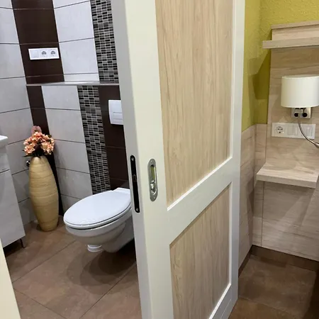 Szem-s Vendeghaz Guest house