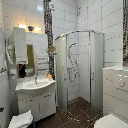 Гостевой дом Szem-s Ueduelo Es Lakopark A Szem-s Vendeghaz Uj Neve 4*